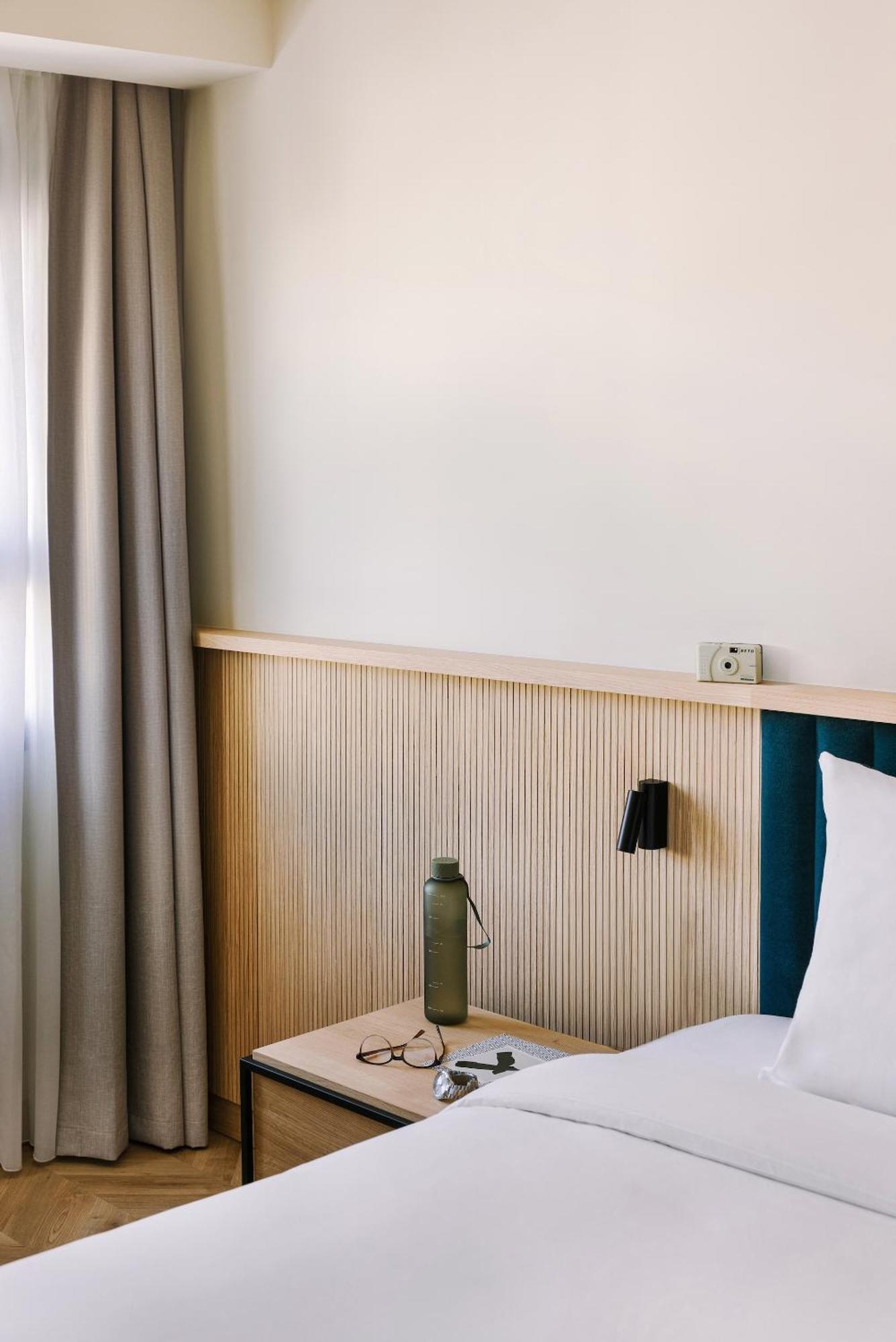 Sonder Sofia Aparthotel Madrid Phòng bức ảnh